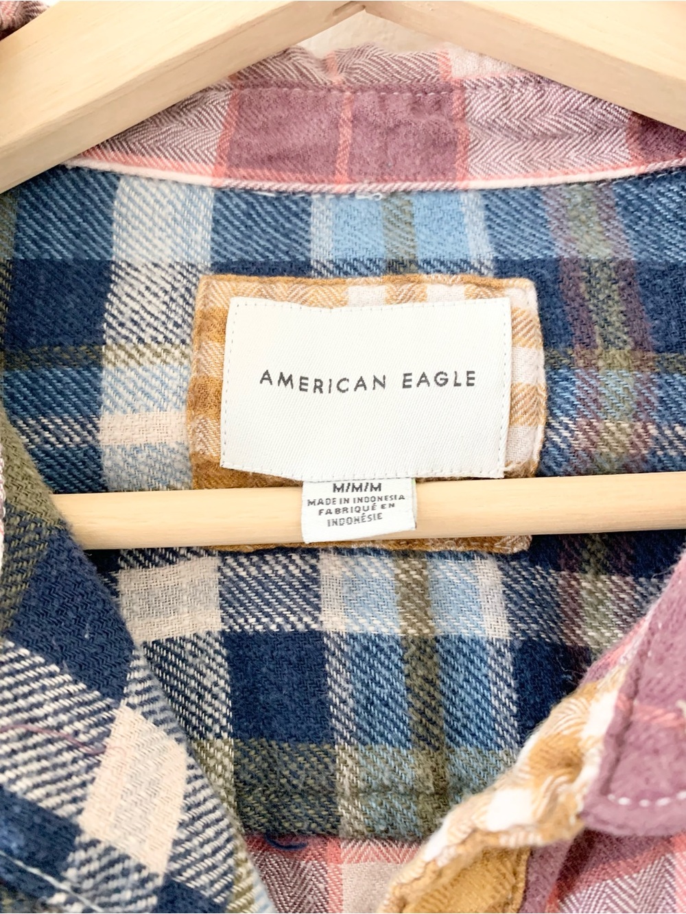 American Eagle Blue Green Black Yellow Pink Plaid Button Down Top Medium - Picture 2 of 5
